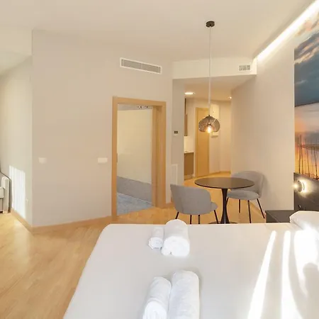 Palau & Apartahotel